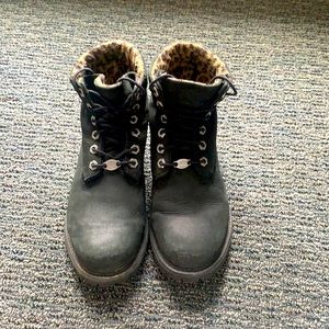Timberland woman black leopard print boot